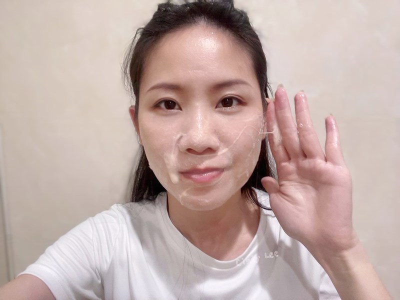 [保養]乾濕都好用【KOZI潔淨釋放洗卸凝膠】Cindy開箱